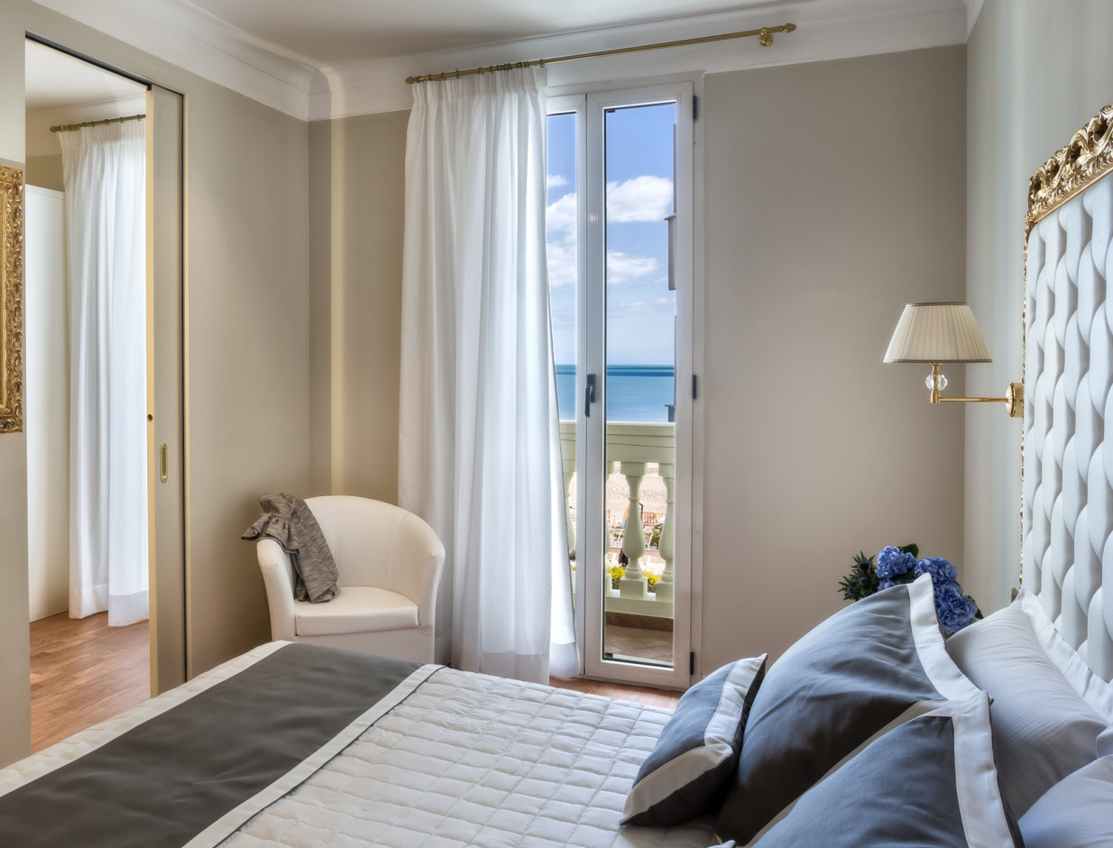 media.Slide_CameraComfort_05Hotel_Novecento_Riccione