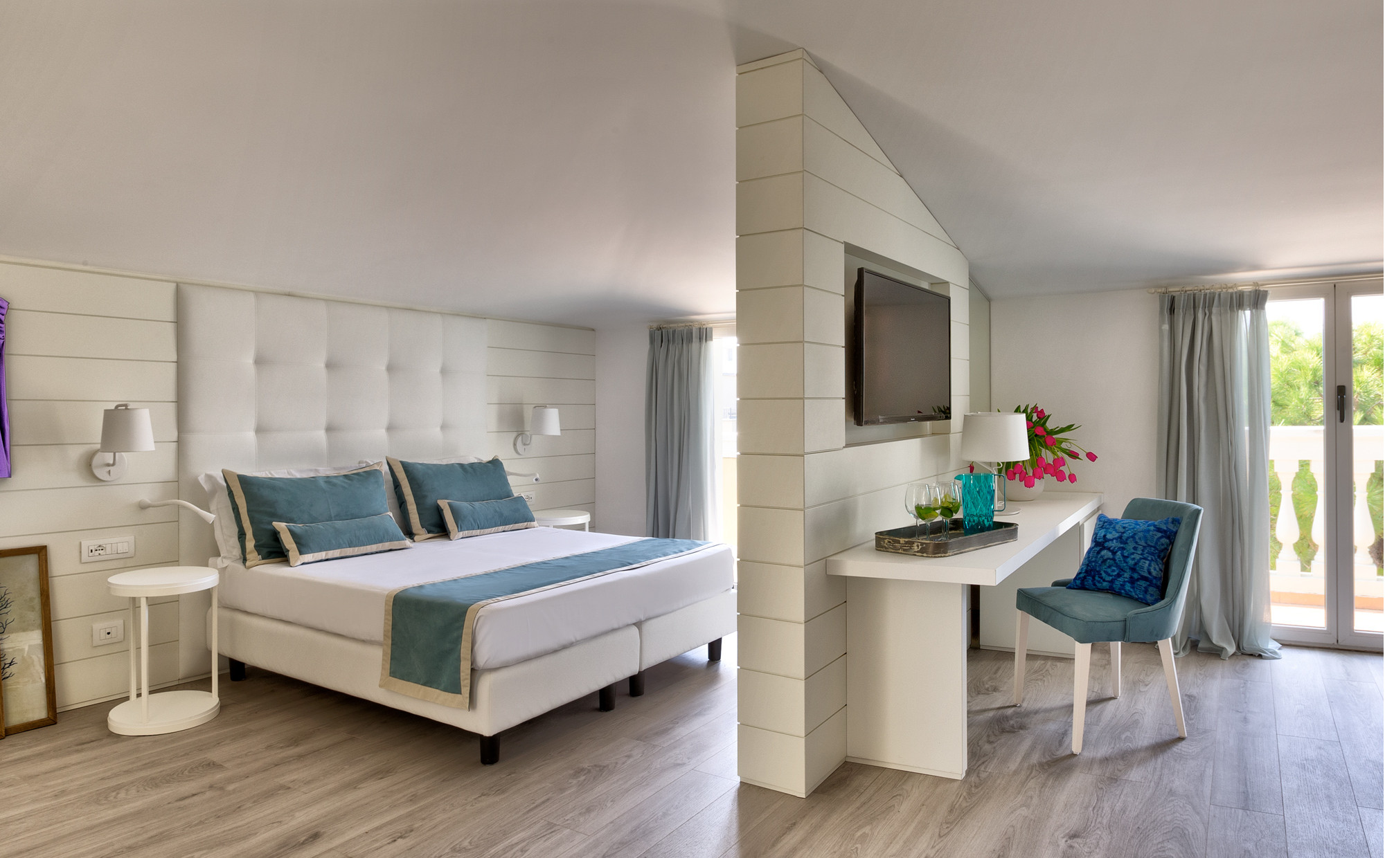 media.Slide_JuniorSuite_16Hotel_Novecento_Riccione